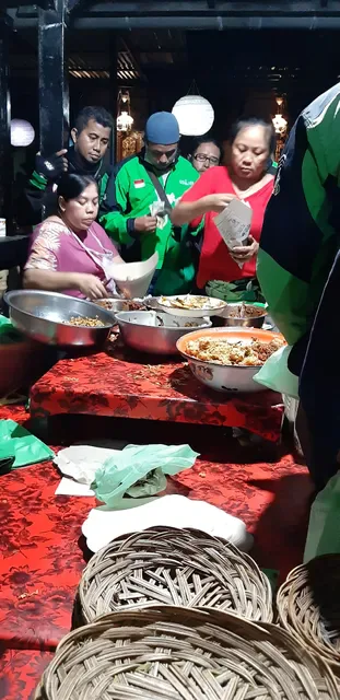 Warung Nasi Men Lotri