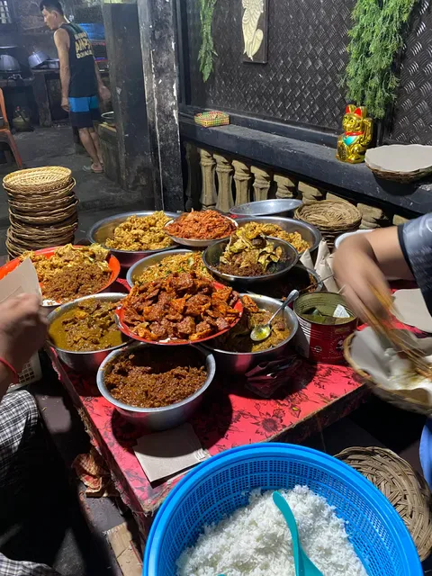 Warung Nasi Men Lotri