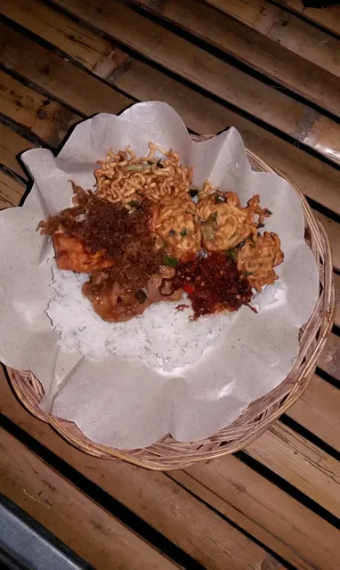 Warung Nasi Men Lotri