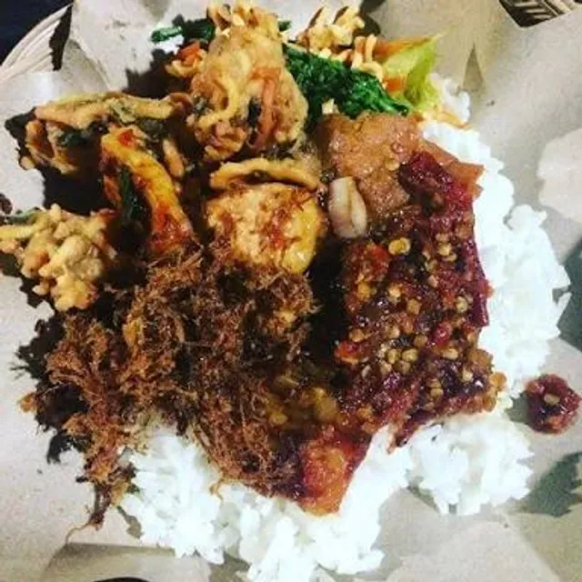 Warung Nasi Men Lotri