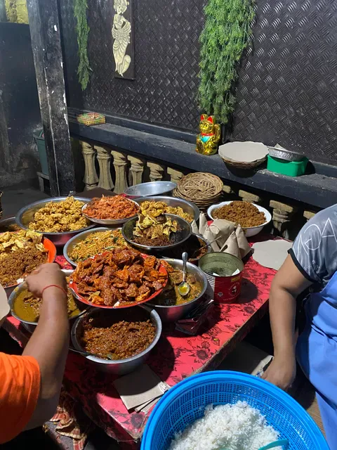 Warung Nasi Men Lotri