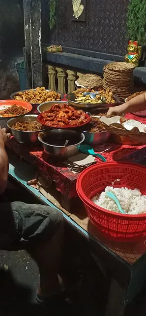 Warung Nasi Men Lotri