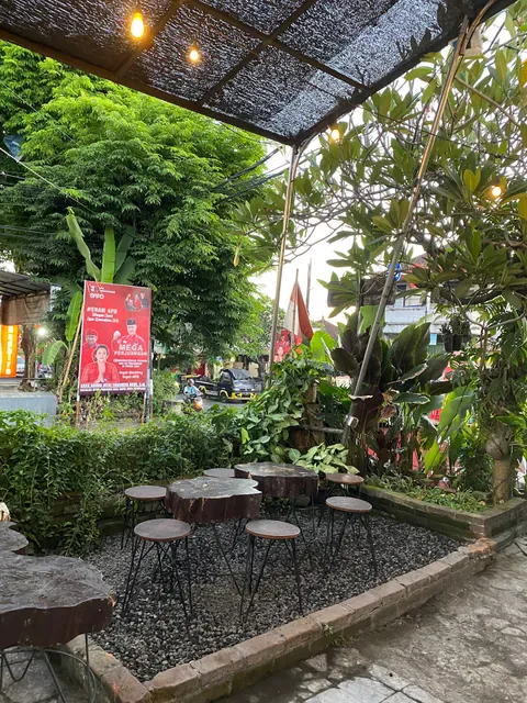Mie Ayam Jakarta Terang Bulan & Martabak Telur