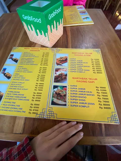 Mie Ayam Jakarta Terang Bulan & Martabak Telur