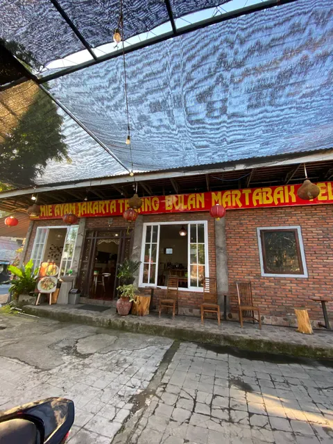 Mie Ayam Jakarta Terang Bulan & Martabak Telur