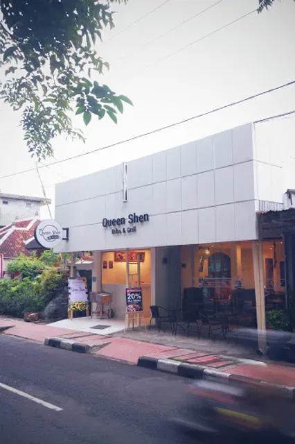 Queen Shen Ribs And Grill