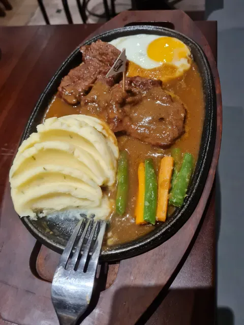 Queen Shen Ribs And Grill