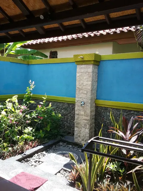 Man's Cottages & Spa