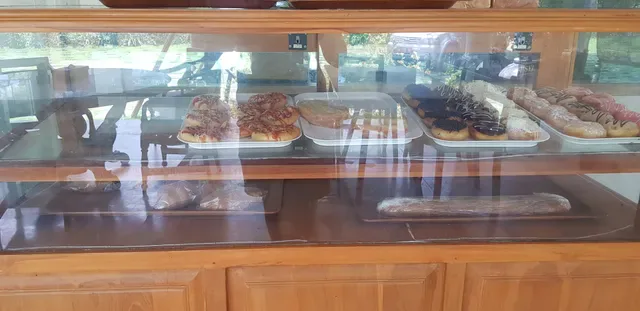 Selini Cafe & Bakery
