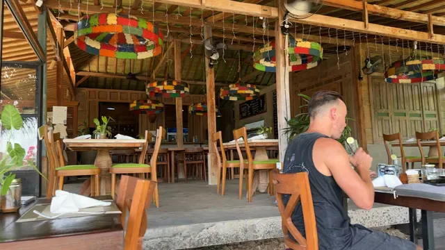 Senja Restaurant Sumberkima Hill retreat