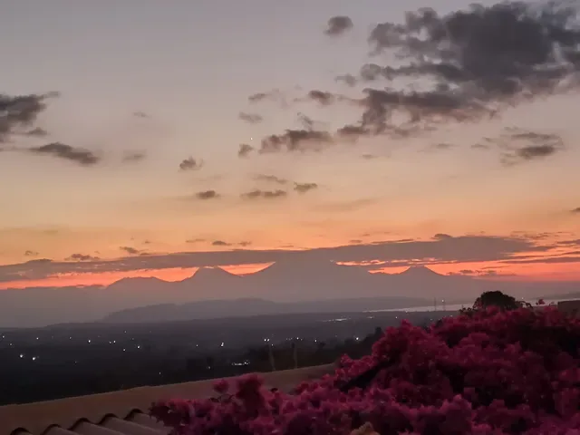 Senja Restaurant Sumberkima Hill retreat