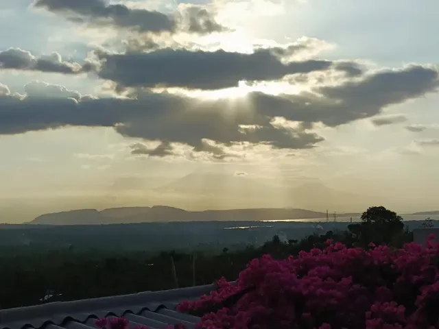 Senja Restaurant Sumberkima Hill retreat