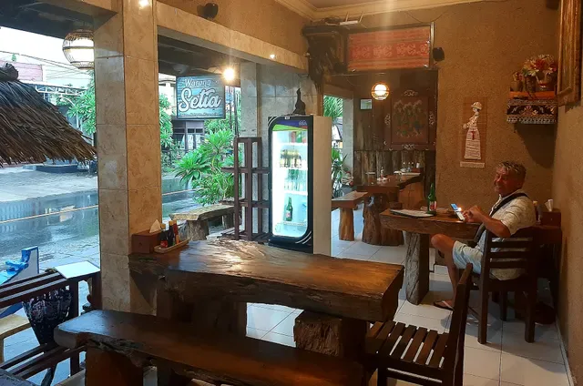 Warung Setia Pemuteran