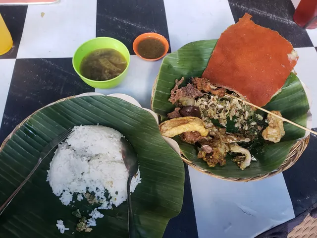 Babi Guling Warung Vengkung
