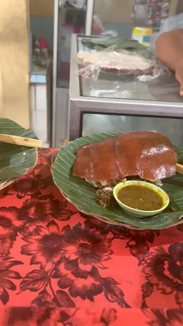 Babi Guling Warung Vengkung