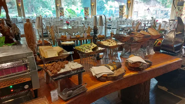Tsavo Lion Restaurant
