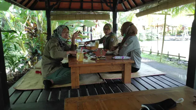 Rumah Makan Tegal Dadong