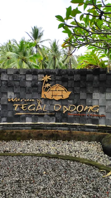 Rumah Makan Tegal Dadong