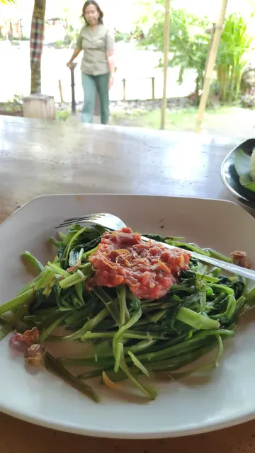 Rumah Makan Tegal Dadong