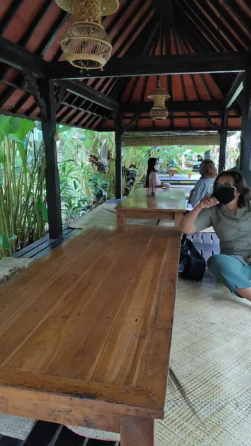 Rumah Makan Tegal Dadong