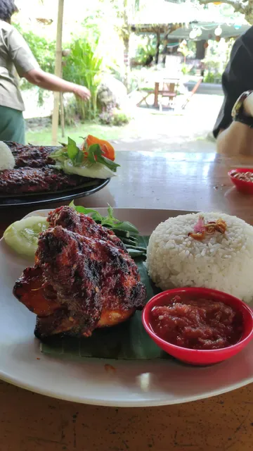Rumah Makan Tegal Dadong
