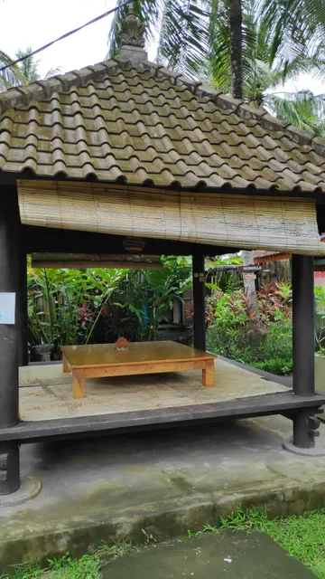 Rumah Makan Tegal Dadong