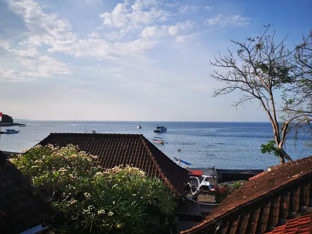Blue Star Bungalows & Cafe