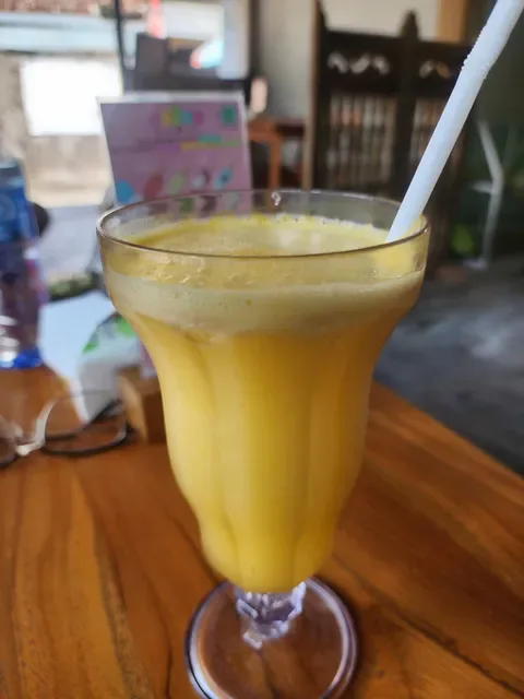 CAFE BENZA at Tirtagangga