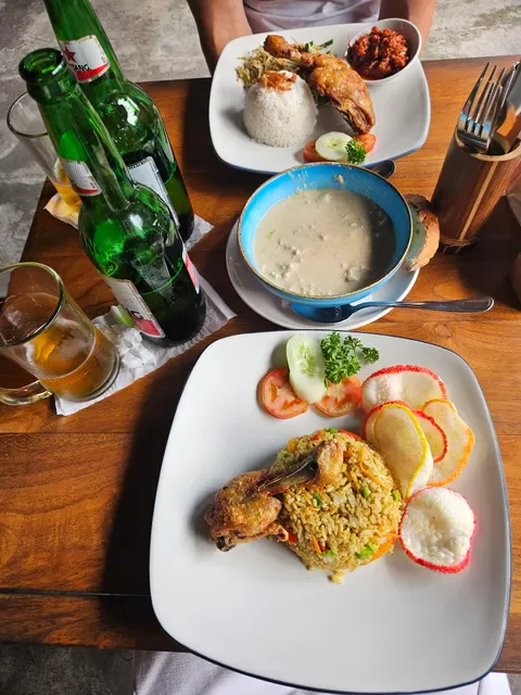 CAFE BENZA at Tirtagangga