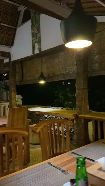 Di Lipah Warung