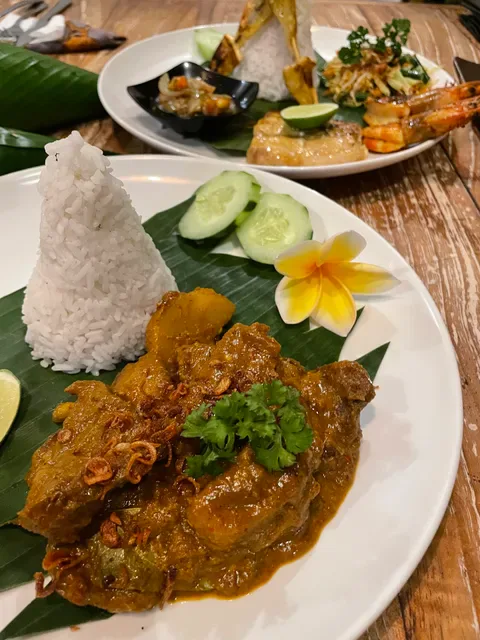 Green Melon Warung