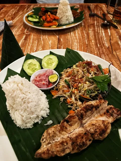 Green Melon Warung