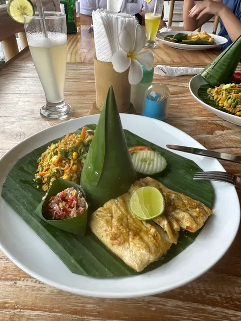 Ibus Sea View Warung