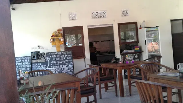 Moon Cafe