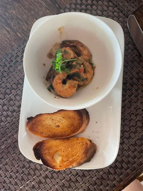 Pondok Vienna Beach Restaurant