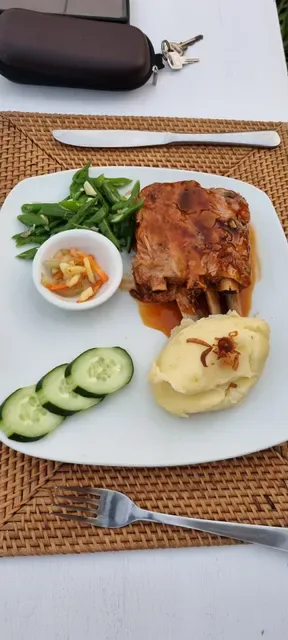 Sails Restaurant