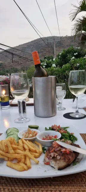 Sails Restaurant