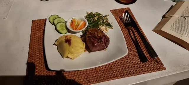 Sails Restaurant