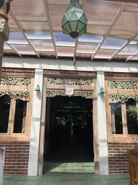Warung Enak and Bungalows