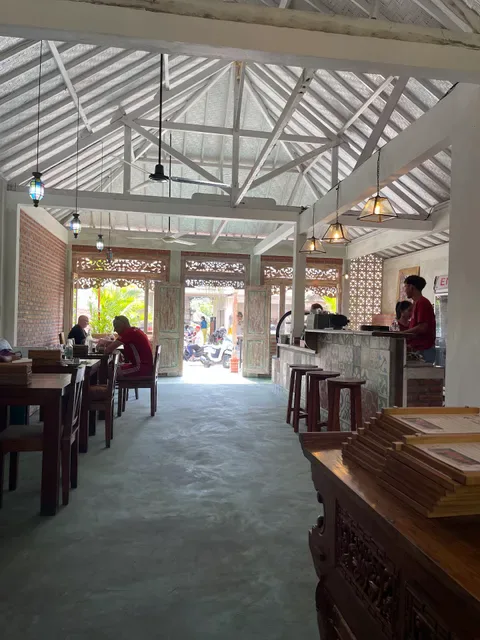 Warung Enak and Bungalows