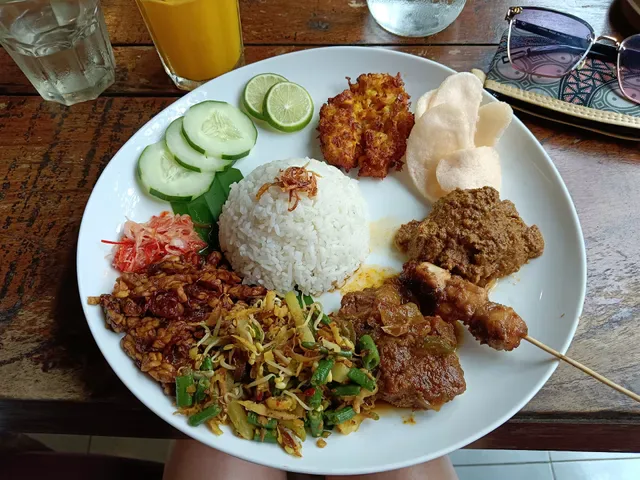 Warung Enak and Bungalows