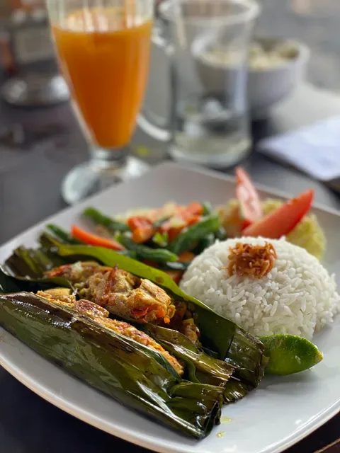 Warung Lebah Sea View