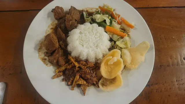 Warung Lucky Sari Amed