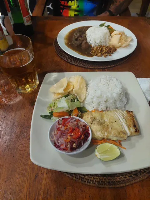 Warung Lucky Sari Amed