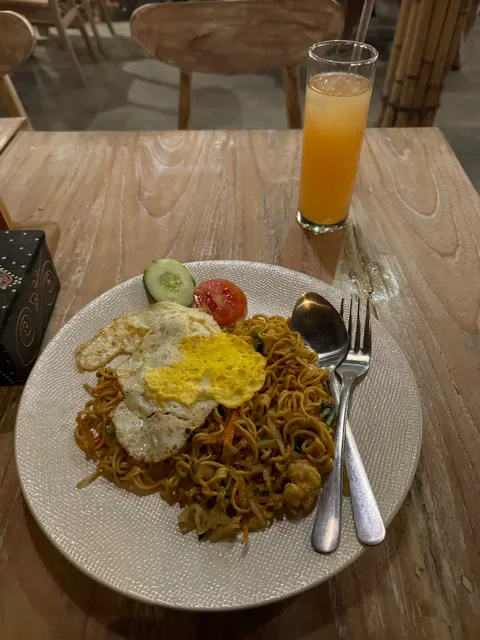 Warung Mewali