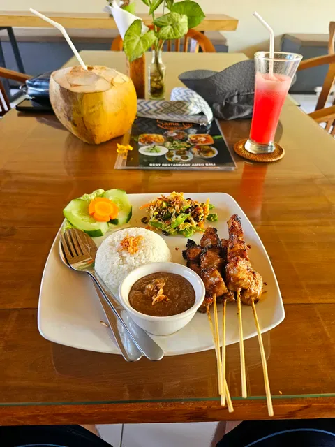 Warung Sama Cafe