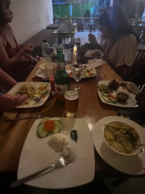 Warung Sama Cafe