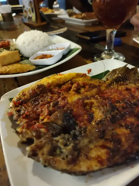 Kumendel Rumah Makan Keluarga