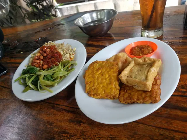 Kumendel Rumah Makan Keluarga