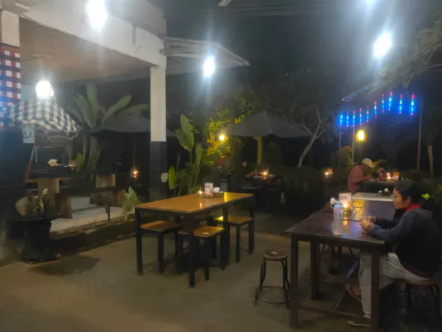 Kumendel Rumah Makan Keluarga